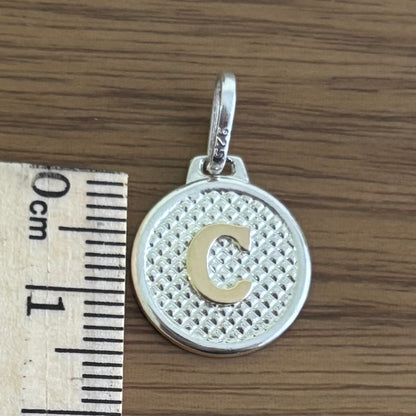 Cadena Personalizada con Dije Inicial y Grabado Atrás.