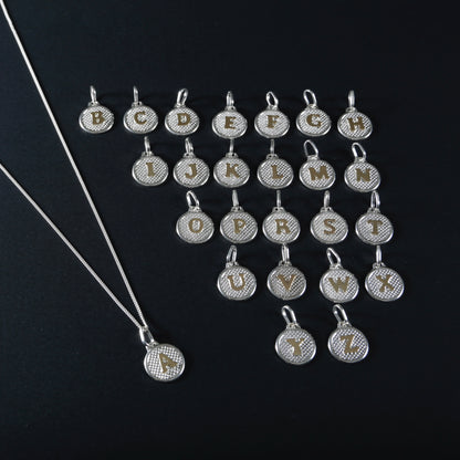 Cadena Personalizada con Dije Inicial y Grabado Atrás.